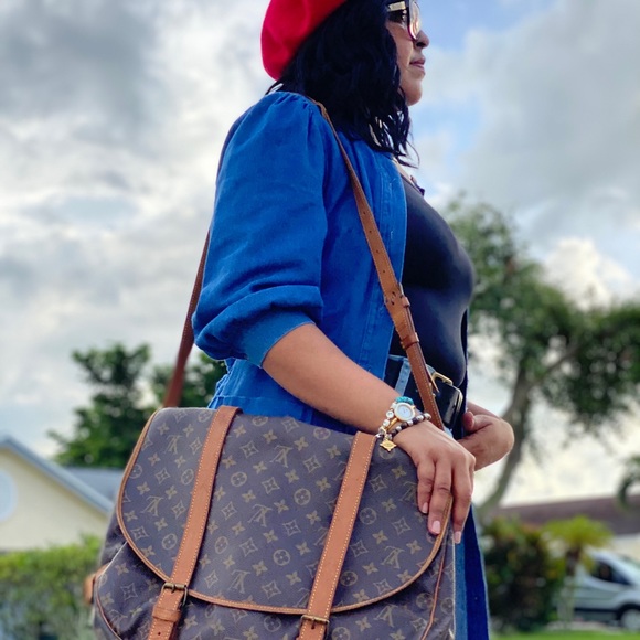 🚫SOLD🚫Authentic Louis Vuitton Saumur 43 - Picture 2 of 14